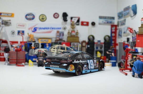2019 Martin Truex Jr 500th Start ARC Standard – Image 6