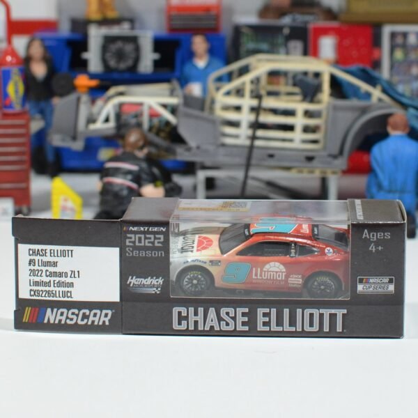 2022 Chase Elliott Llumar 1/64