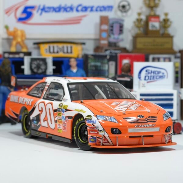 2009 Joey Logano #20 The Home Depot 1/24