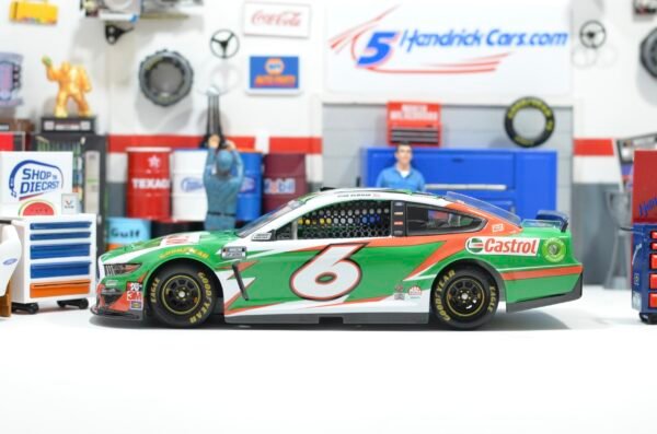 2020 Ryan Newman #6 Castrol 1/24 – Image 2