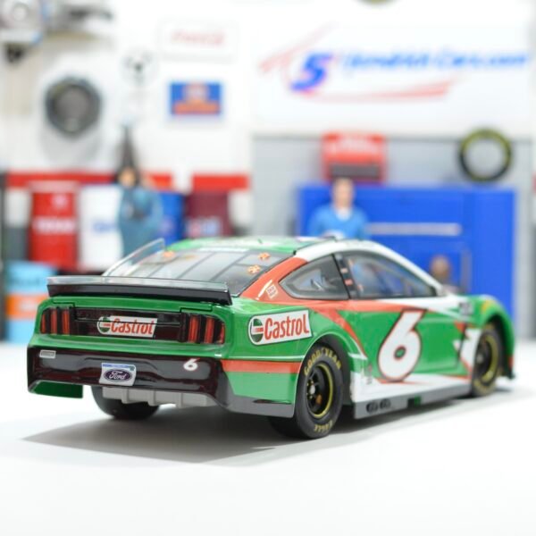 2020 Ryan Newman #6 Castrol 1/24 – Image 4