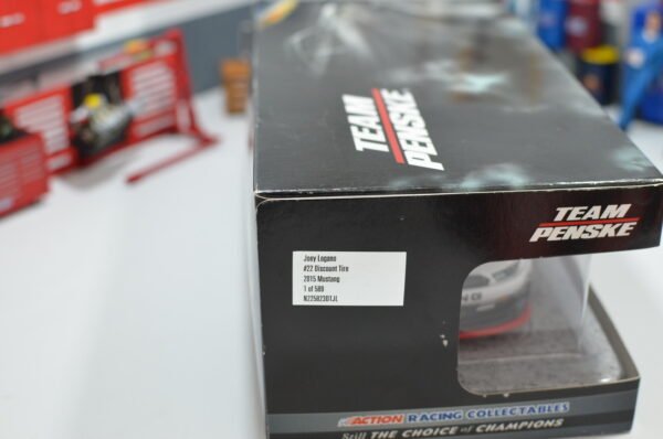 2015 Joey Logano #22 Discount Tire 1/24 – Image 8