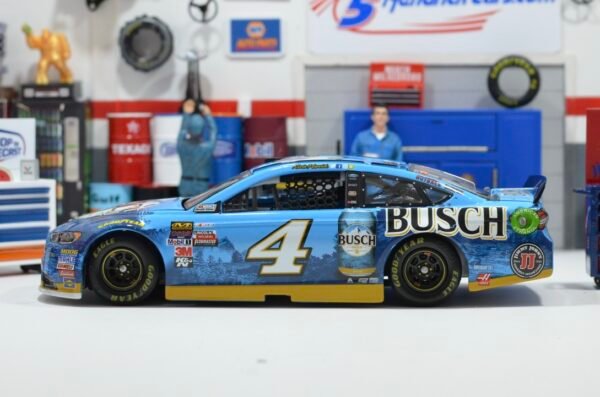 2017 Kevin Harvick #4 Busch Beer 1/24 – Image 2