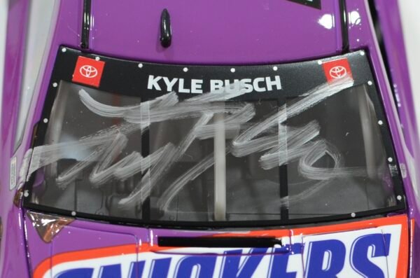 2021 Kyle Busch #18 SNICKERS Peanut Brownie 1/24 ARC – Image 6