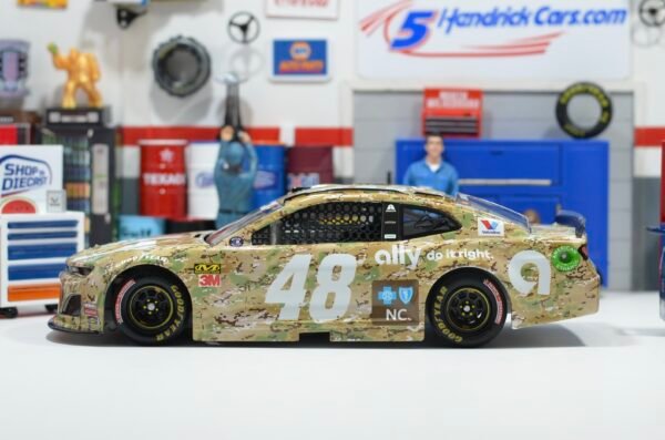 2019 Jimmie Johnson #48 Ally Patriotic 1/24 – Image 2
