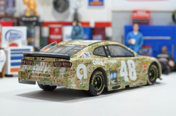 2019 Jimmie Johnson #48 Ally Patriotic 1/24 – Image 3