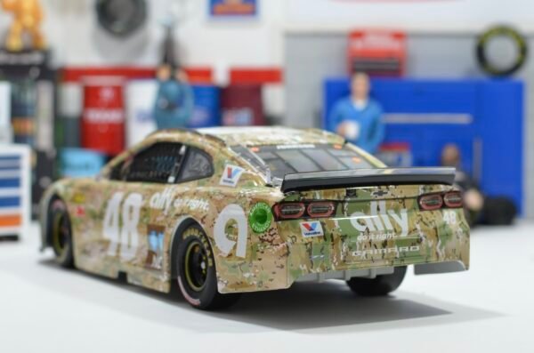 2019 Jimmie Johnson #48 Ally Patriotic 1/24 – Image 8