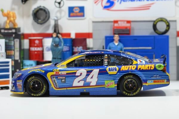 2017 Chase Elliott #24 Napa Daytona 500 Pole 1/24 – Image 2