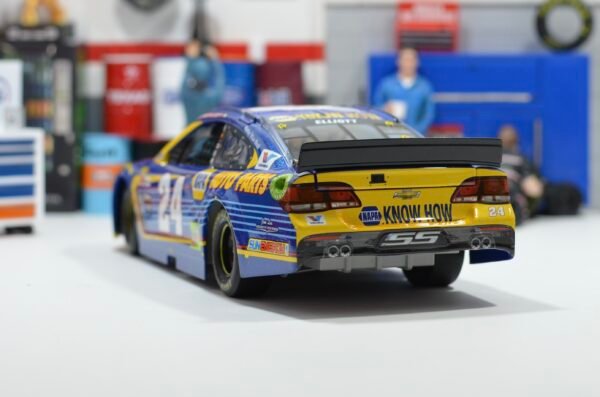2017 Chase Elliott #24 Napa Daytona 500 Pole 1/24 – Image 8