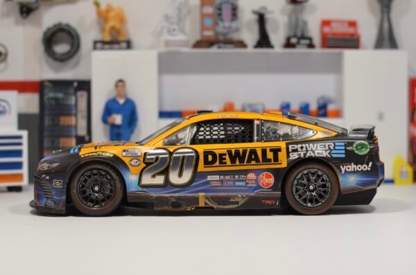 2023 Christopher Bell #20 DeWalt/Powerstack Bristol Win 1/24 – Image 2