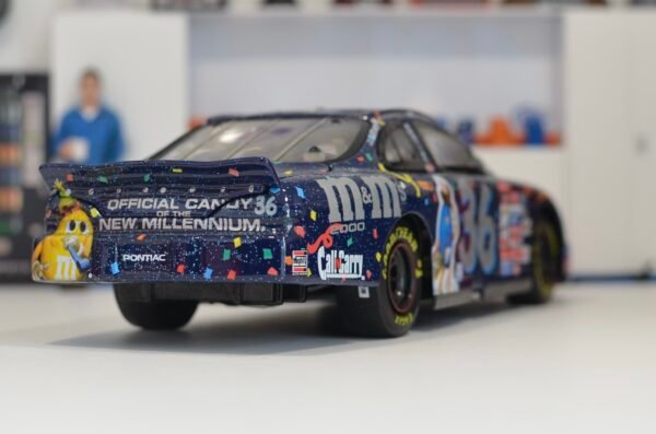 1999 Ernie Irvan #36 M&M’s Happy New Year 2000 1/24 Elite – Image 3