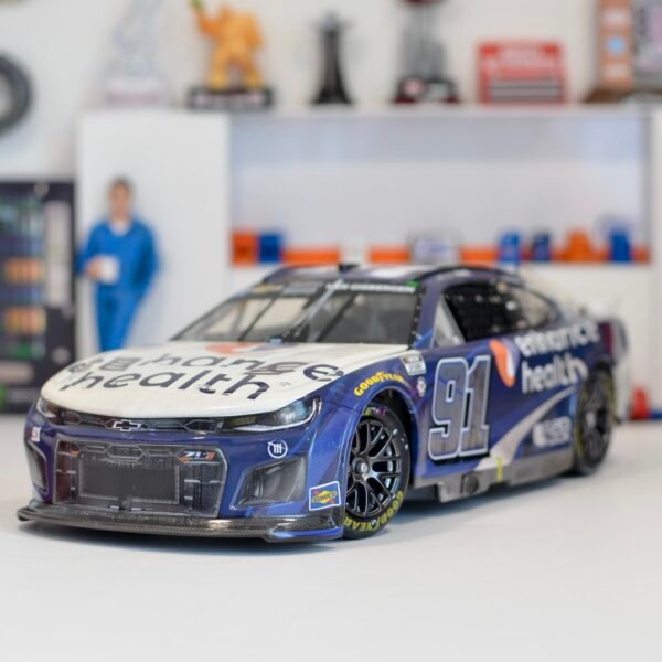 2023 Shane Van Gisbergen #91 Enhance Health Chicago Street Course Win 1/24 Elite Liquid Color – Image 7