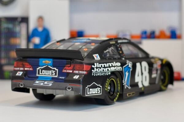 2015 Jimmie Johnson #48 Jimmie Johnson Foundation 1/24 – Image 4