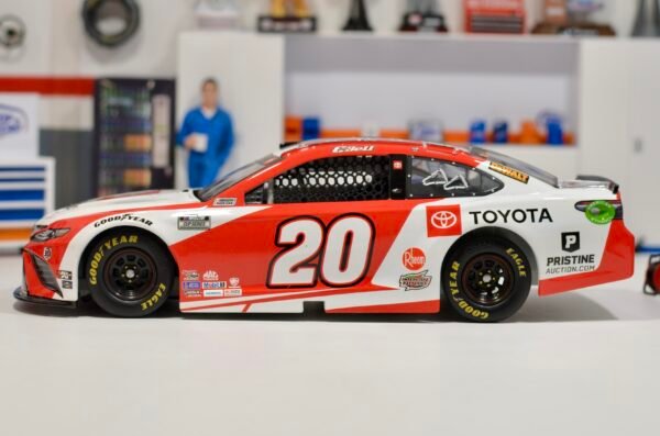 2021 Christopher Bell #20 Toyota 1/24 – Image 3