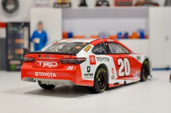2021 Christopher Bell #20 Toyota 1/24 – Image 4