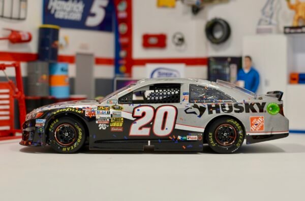2013 Matt Kenseth #20 Husky Tools 500th Start New Hampshire Win 1/24 – Image 7