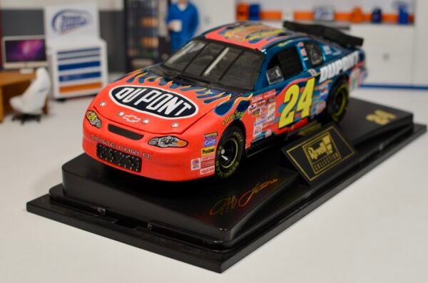 2001 Jeff Gordon #24 DuPont Champion 1/24 Color Chrome – Image 4