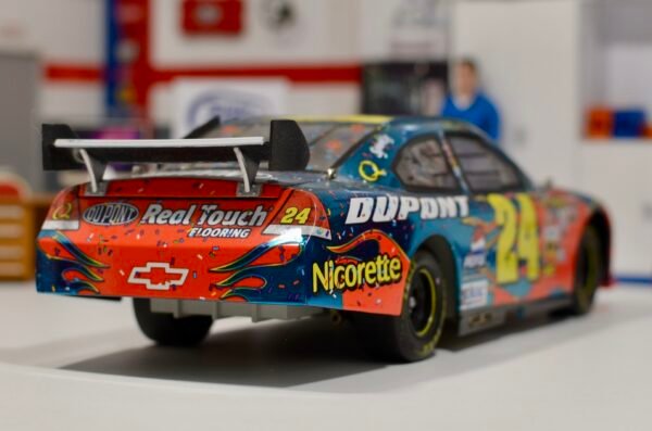 2007 Jeff Gordon #24 DuPont Phoenix Win 1/24 Color Chrome – Image 3