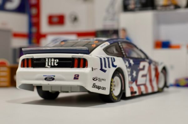 2020 BRAD KESELOWSKI #2 Miller Lite Patriotic 1/24 ARC Autographed – Image 6