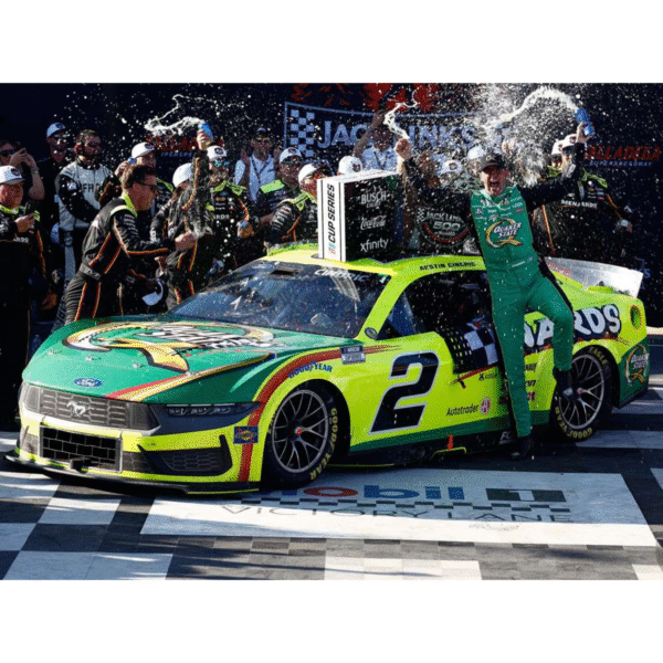 ** Précommande ** 2025 Austin Cindric #2 Menards / Quaker State 27/04/2025 Race Win