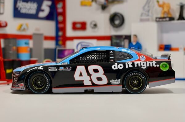 2020 JIMMIE JOHNSON #48 Ally Darlington 1/24 Elite – Image 6