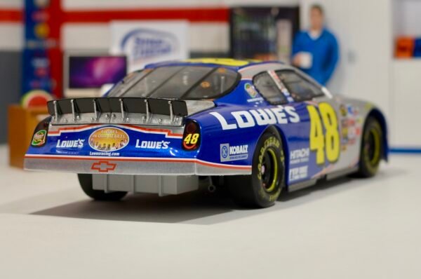 2004 Jimmie Johnson #48 Lowe's / Atlanta Raced Win Version 1/24 ARC – Image 5