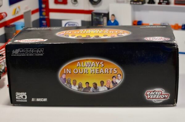 2004 Jimmie Johnson #48 Lowe's / Atlanta Raced Win Version 1/24 ARC – Image 3