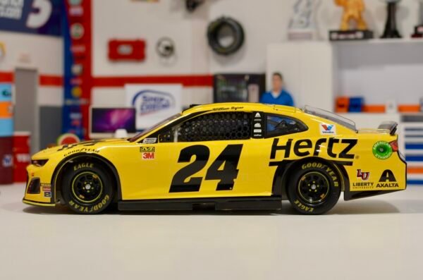 2019 William Byron #24 Hertz 1/24 ARC – Image 6