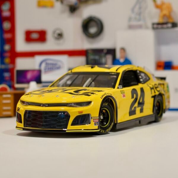 2019 William Byron #24 Hertz 1/24 ARC – Image 5