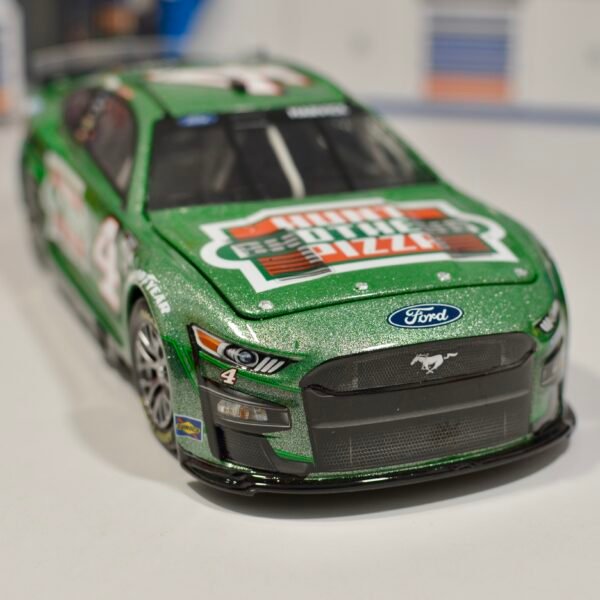 2023 Kevin Harvick #4 Hunt Brothers Pizza (Green) 1/24 ARC Galaxy Color – Image 4