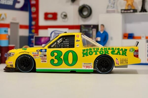 2021 Danny Bohn #30 North American Motor Car Throwback 1/24 ARC Autographed (Michael Walltrip) – Image 8