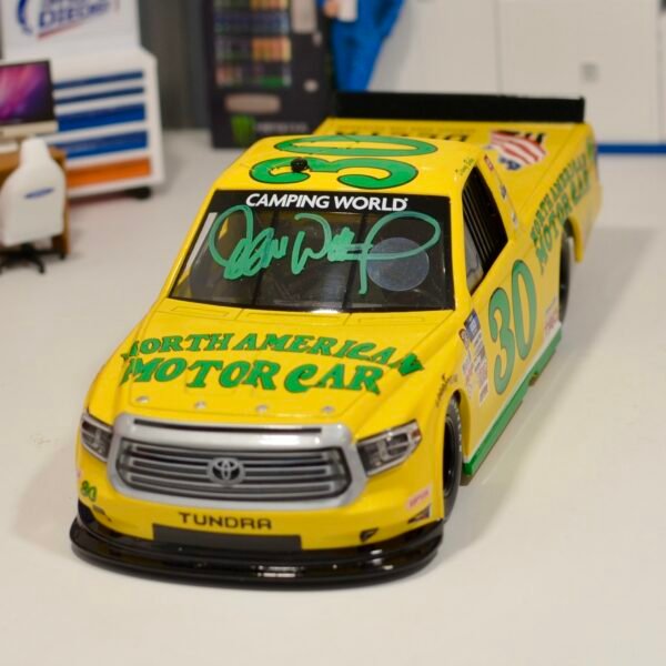 2021 Danny Bohn #30 North American Motor Car Throwback 1/24 ARC Autographed (Michael Walltrip) – Image 6