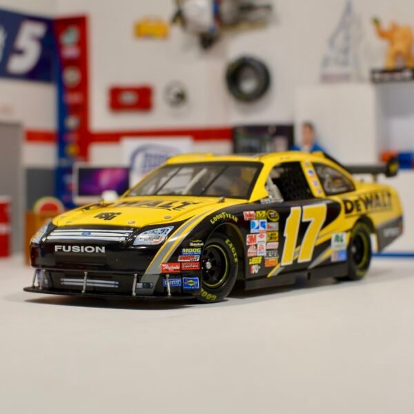 2008 Matt Kenseth  #17 DeWalt 1/24 ARC – Image 5
