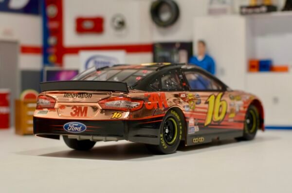 2013 Greg Biffle #16 3M 1/24 Copper – Image 4