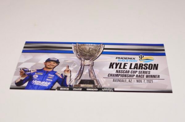 2021 KYLE LARSON #5 Hendrickcars.com Phoenix Win 1/24 Color Chrome Autographed – Image 7