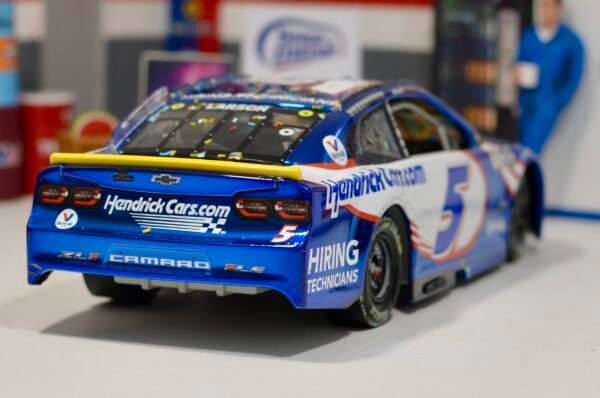 2021 KYLE LARSON #5 Hendrickcars.com Phoenix Win 1/24 Color Chrome Autographed – Image 2