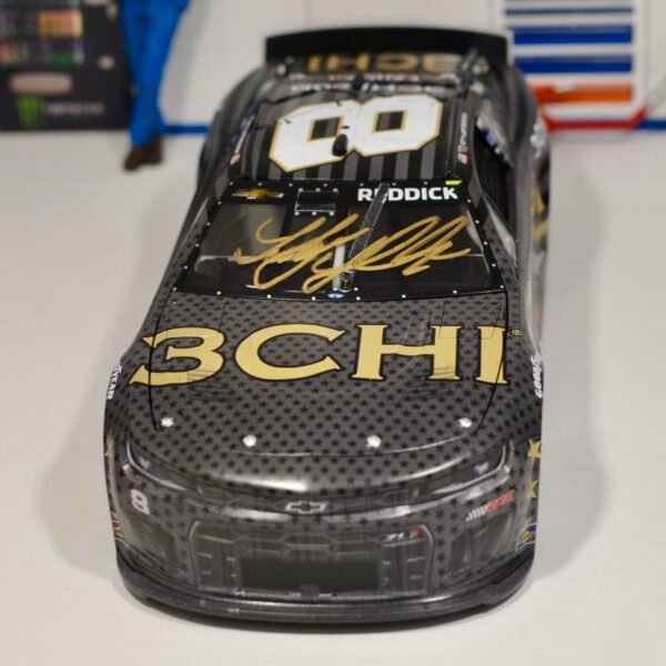 2022 Tyler Reddick #8 3CHI.com Salutes Road America Win 1/24 Elite Dual Autographed – Image 6
