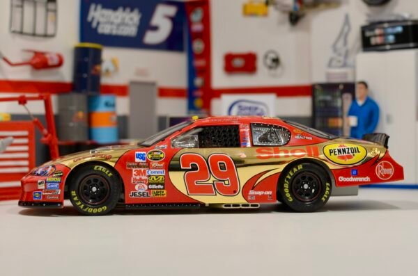 2007 Kevin Harvick #29 Shell 1/24 – Image 5