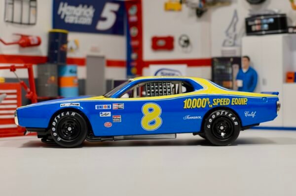 1975 Dale Earnhardt Sr #8 RPM 1/24 – Image 6