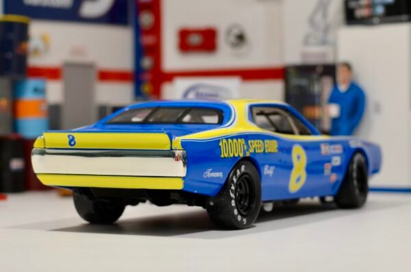 1975 Dale Earnhardt Sr #8 RPM 1/24 – Image 4