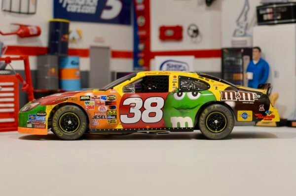 2004 Eliott Sadler #38 M&M's / Texas Win / Raced Version 1/24 Elite – Image 5