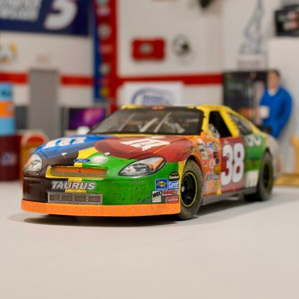 2004 Eliott Sadler #38 M&M's / Texas Win / Raced Version 1/24 Elite – Image 4