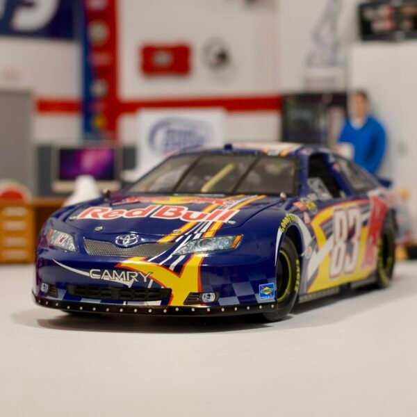 2007 Brian Vickers #83 Red Bull 1/24 ARC – Image 3