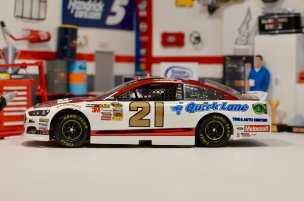 2013 Trevor Bayne #21 Motorcraft/Quicklane 1/24 Elite Color Chrome – Image 6