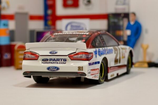 2013 Trevor Bayne #21 Motorcraft/Quicklane 1/24 Elite Color Chrome – Image 4