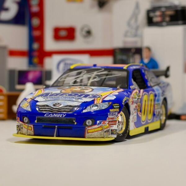 2009 David Reutimann #00 Aaron's Lowe's Win 1/24 Autographed – Image 8