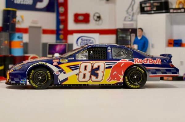 2007 Brian Vickers #83 Red Bull 1/24 ARC – Image 4