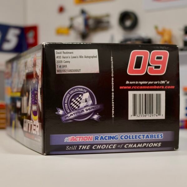 2009 David Reutimann #00 Aaron's Lowe's Win 1/24 Autographed – Image 2