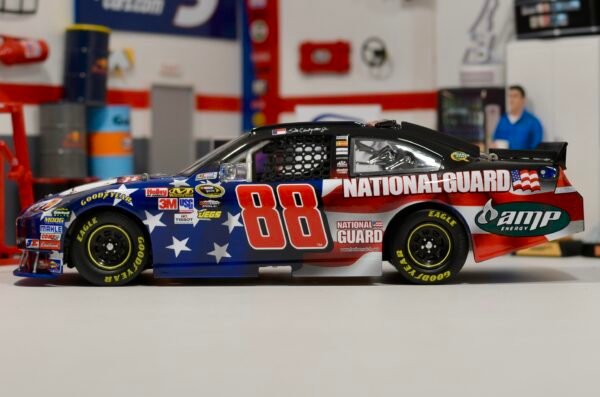 2010 Dale Earnhardt Jr. #88 National Guard Honoring Our Soldiers 1/24 ARC – Image 6