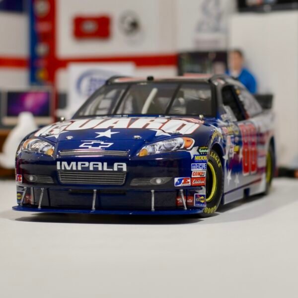 2010 Dale Earnhardt Jr. #88 National Guard Honoring Our Soldiers 1/24 ARC – Image 5